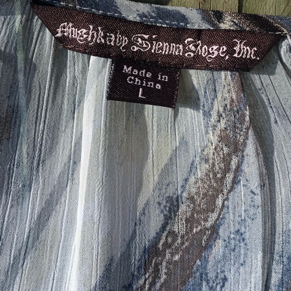 Women's Multicolor V-Neck Top - Picture 3 of 5